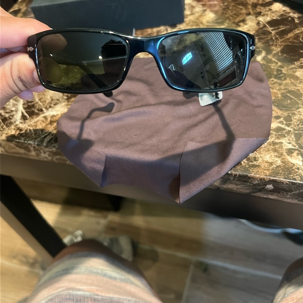 Persol Sunglasses 2747s - Picture 2 of 8